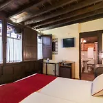 Hotel Casa Del Capitel Nazari
