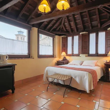 Casa Del Capitel Nazari 3* Granada