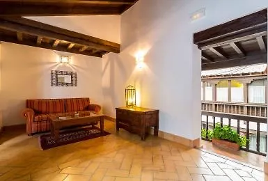 Casa Del Capitel Nazari Гранада